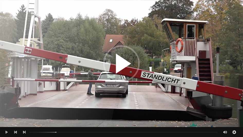 Autofaehre zwischen Tegelort und Hakenfelde in Berlin Video