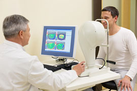Augenarztpraxis Untersuchung
